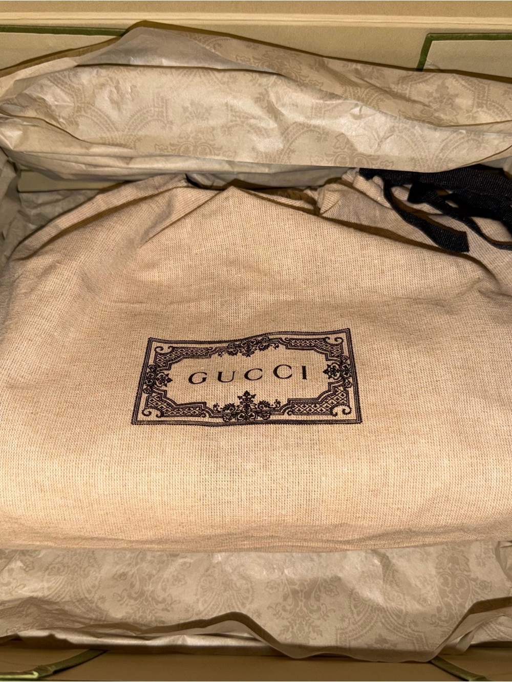 Gucci Shoulder Bag Like New Full Set - Picture 9 of 10